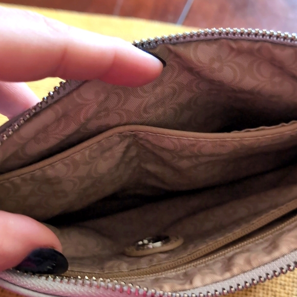 Charming Charlie wristlet - Picture 5 of 9